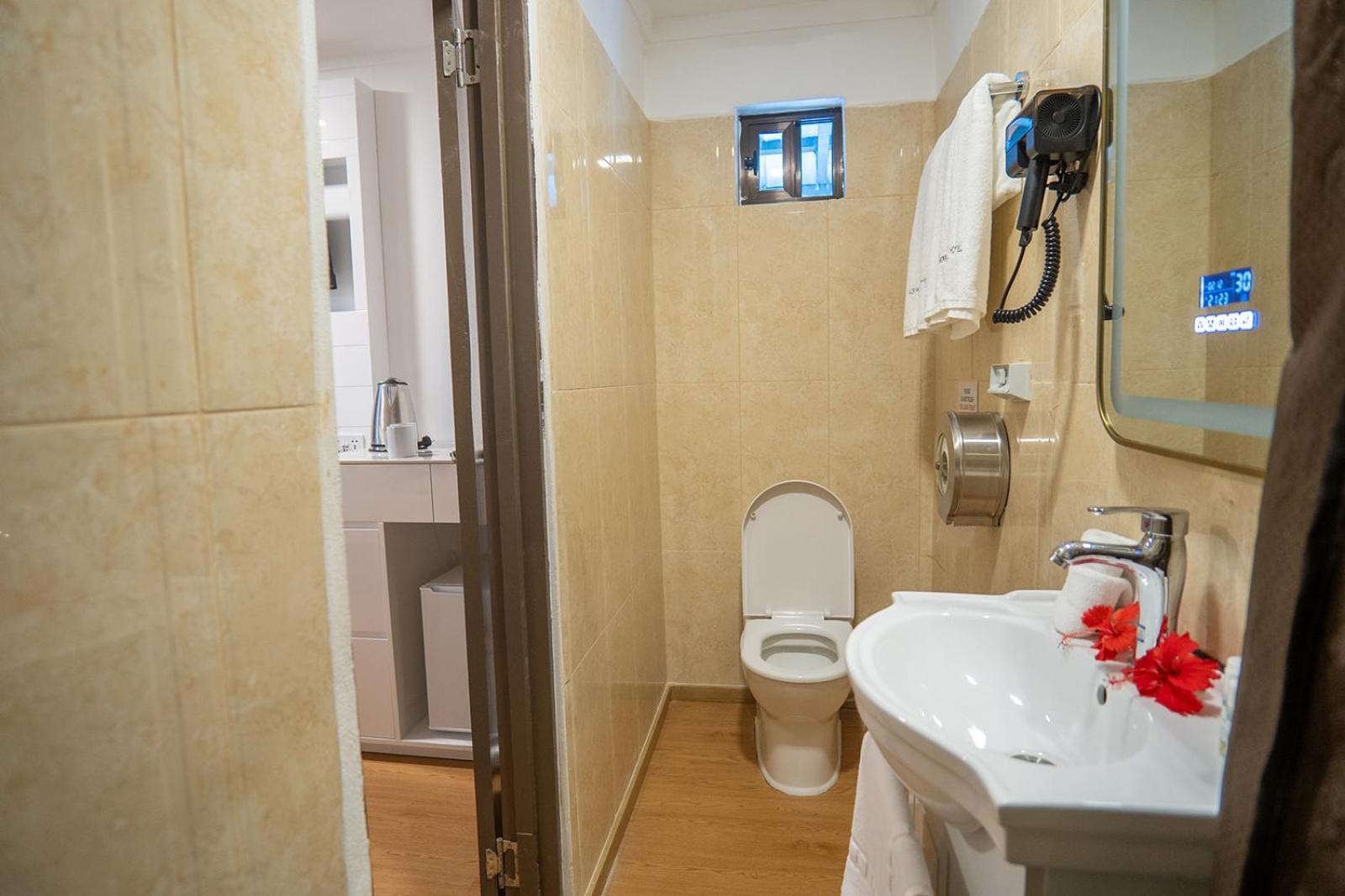 Airport Ace Hotel Наді Екстер'єр фото