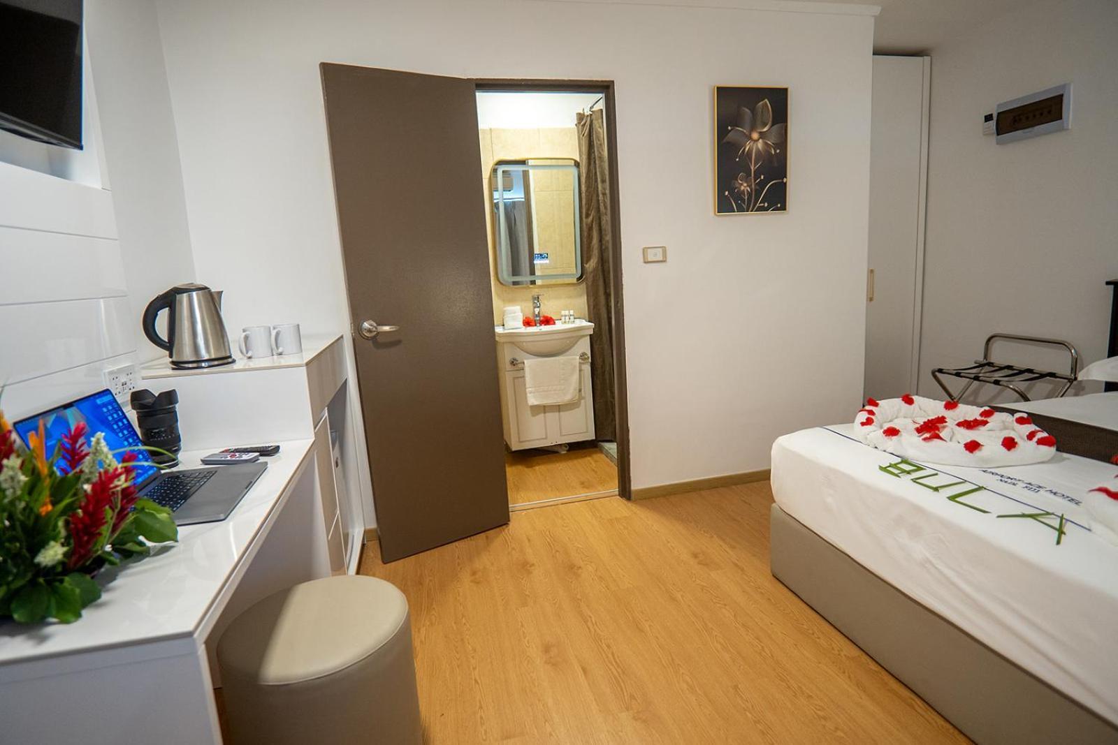 Airport Ace Hotel Наді Екстер'єр фото