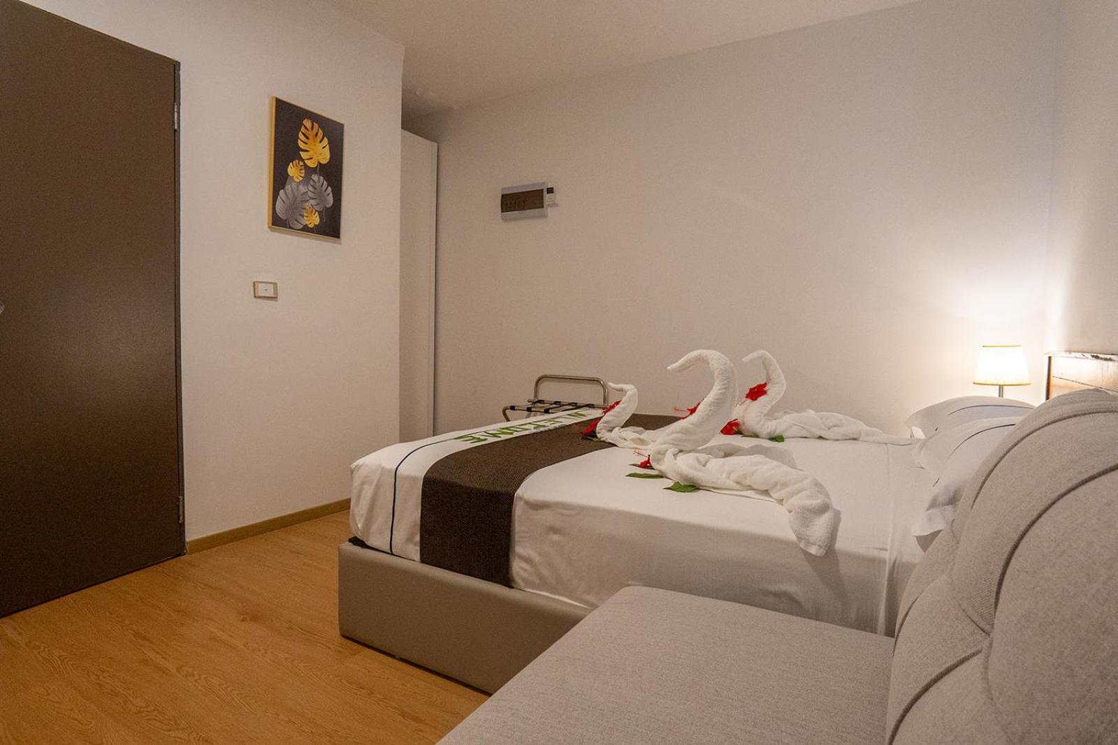 Airport Ace Hotel Наді Екстер'єр фото