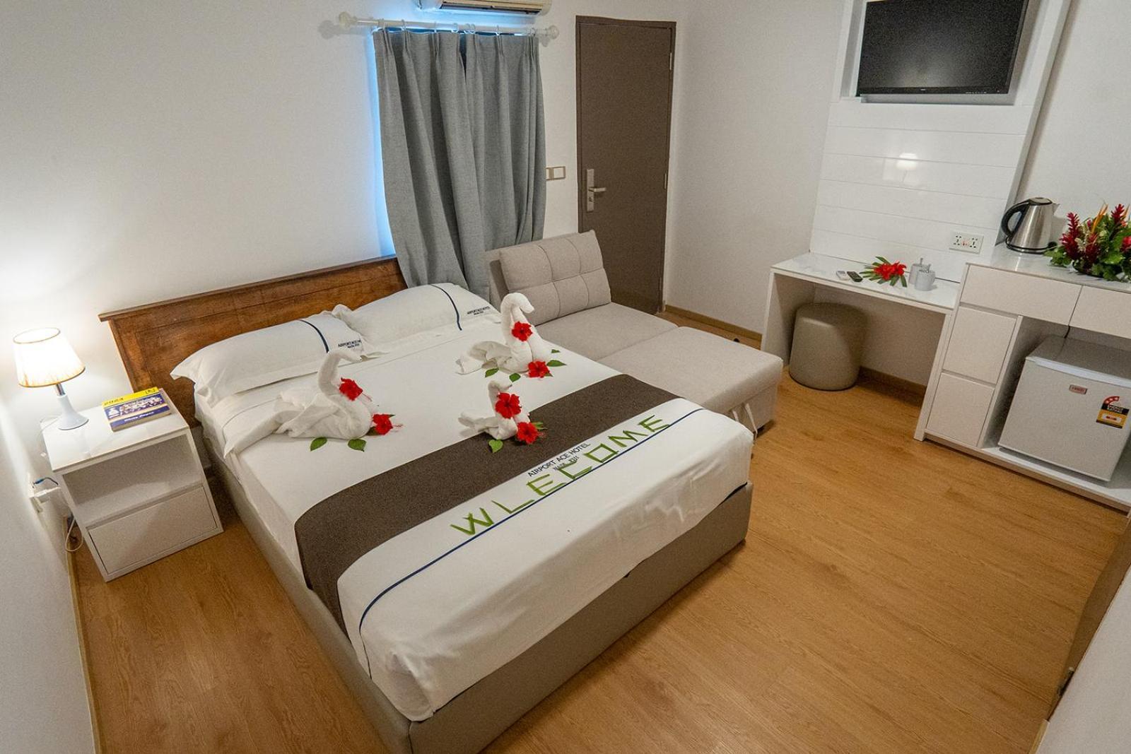 Airport Ace Hotel Наді Екстер'єр фото