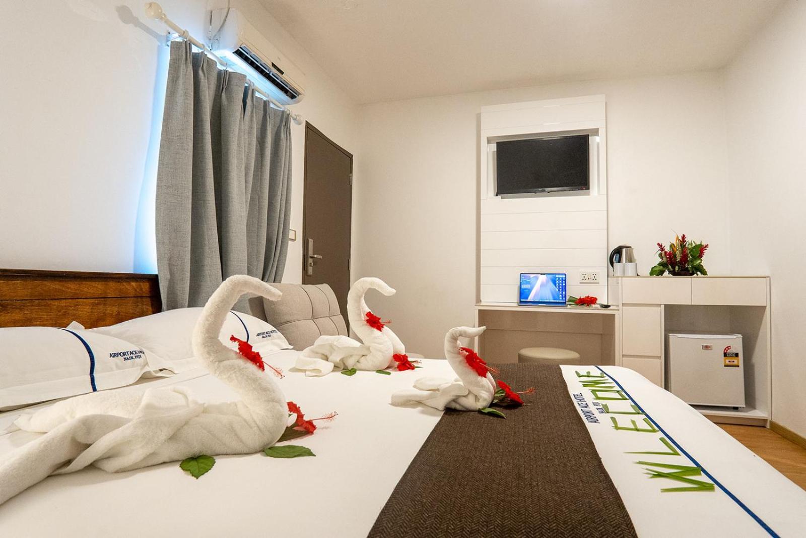 Airport Ace Hotel Наді Екстер'єр фото